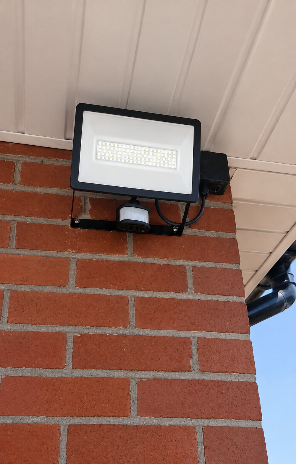 New LED PIR outdoor light after installation
